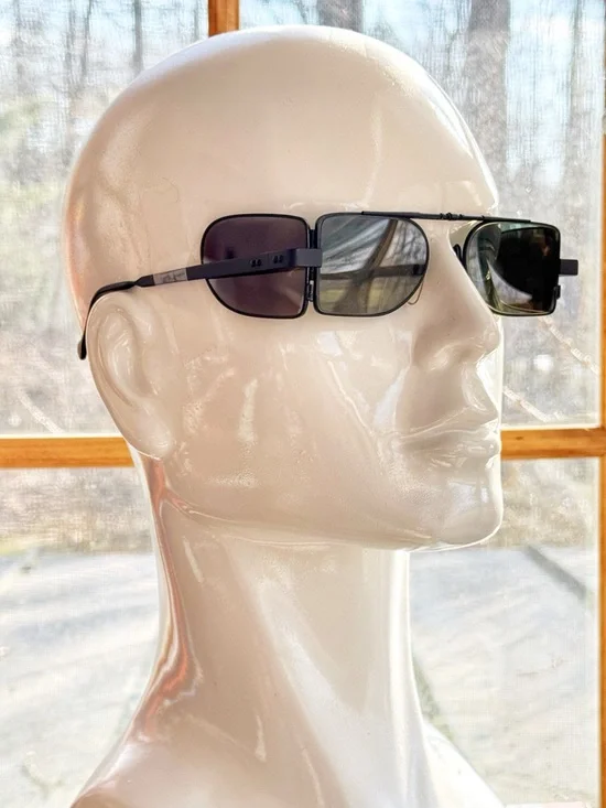 LA Eyeworks Black Rectangular Sunglasses with Side Shields, Unisex - Picture 6 of 14